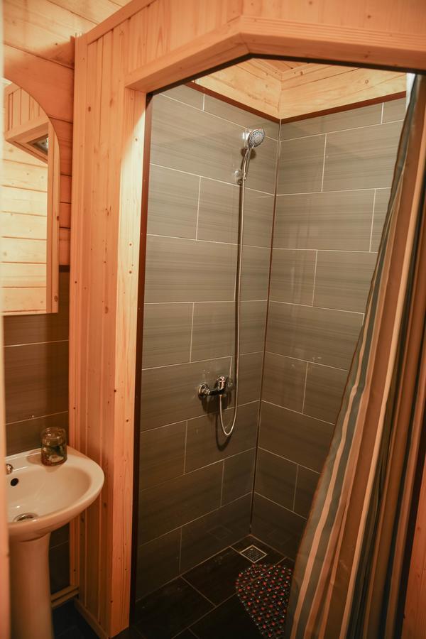 Rybatska 7 Hotel Chornomorsk Ngoại thất bức ảnh
